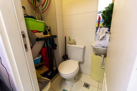 Apartamento à venda com 102m², 3 quartos e 2 vagasBanheiro da Área de Serviço