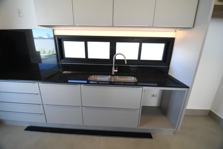 Casa de condomínio à venda com 360m², 3 quartos e 4 vagasCozinha