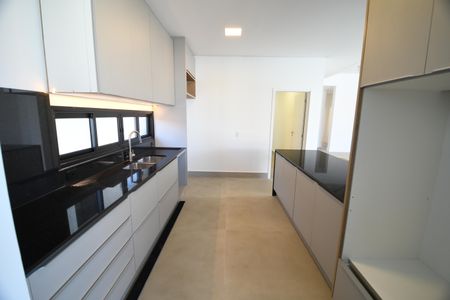 Casa de condomínio à venda com 360m², 3 quartos e 4 vagasCozinha