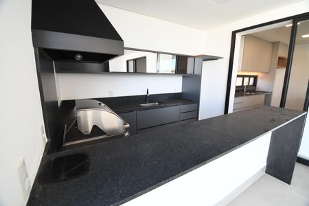 Casa de condomínio à venda com 360m², 3 quartos e 4 vagasChurrasqueira