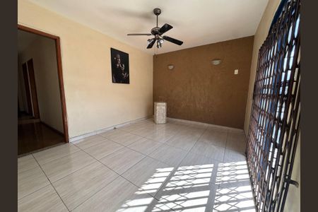Apartamento à venda com 80m², 3 quartos e 1 vaga Apartamento à venda com 80m², 3 quartos e 1 vagaSala