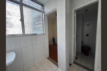 Apartamento à venda com 80m², 3 quartos e 1 vaga Apartamento à venda com 80m², 3 quartos e 1 vagaBanheiro de Serviço