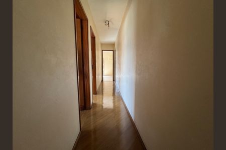 Apartamento à venda com 80m², 3 quartos e 1 vaga Apartamento à venda com 80m², 3 quartos e 1 vagaCorredor