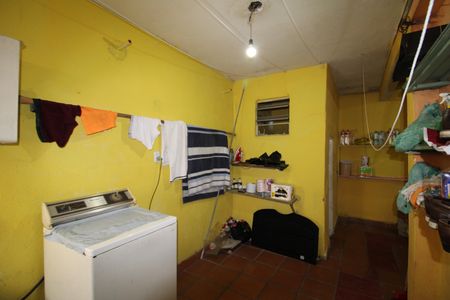 Casa à venda com 136m², 2 quartos e 1 vagaÁrea de Serviço