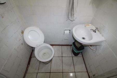 Casa à venda com 136m², 2 quartos e 1 vagaBanheiro