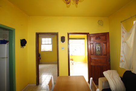 Casa à venda com 136m², 2 quartos e 1 vagaSala