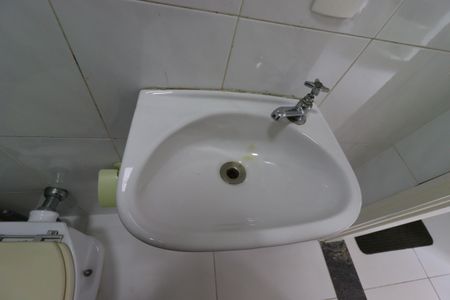 Apartamento à venda com 190m², 4 quartos e 2 vagasBanheiro de Serviço - Pia