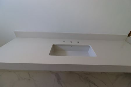 Apartamento à venda com 190m², 4 quartos e 2 vagasBanheiro Social - Pia