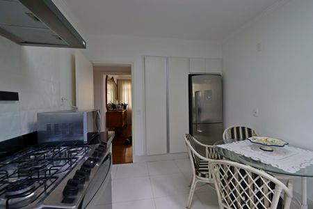 Apartamento à venda com 190m², 4 quartos e 2 vagasCozinha