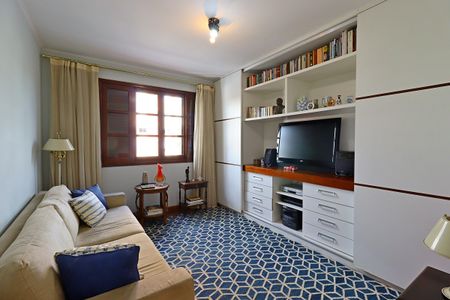 Apartamento à venda com 190m², 4 quartos e 2 vagasSala de TV