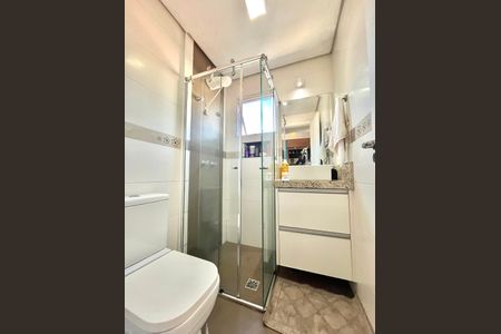 Apartamento à venda com 53m², 2 quartos e 1 vaga Apartamento à venda com 53m², 2 quartos e 1 vagaBanheiro