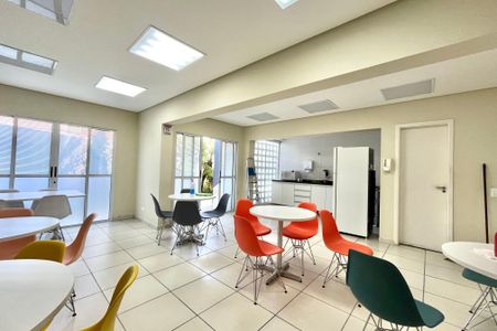 Apartamento à venda com 53m², 2 quartos e 1 vaga Apartamento à venda com 53m², 2 quartos e 1 vagaÁrea comum - Salão de festas