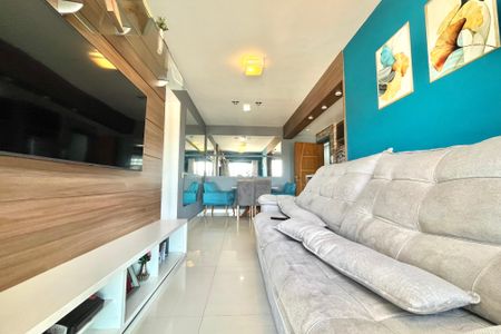 Apartamento à venda com 53m², 2 quartos e 1 vaga Apartamento à venda com 53m², 2 quartos e 1 vagaSala