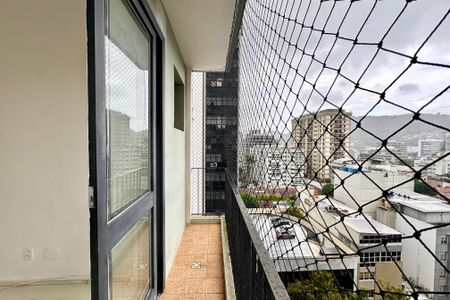 Apartamento à venda com 60m², 1 quarto e 1 vaga Apartamento à venda com 60m², 1 quarto e 1 vagaVaranda