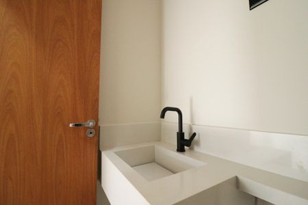 Casa à venda com 220m², 3 quartos e 4 vagas Casa à venda com 220m², 3 quartos e 4 vagasLavabo