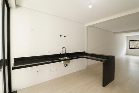 Casa à venda com 220m², 3 quartos e 4 vagas Casa à venda com 220m², 3 quartos e 4 vagasSala/Cozinha