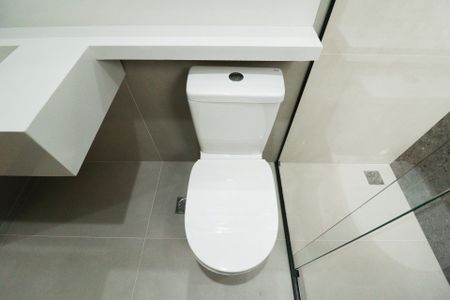 Casa à venda com 220m², 3 quartos e 4 vagas Casa à venda com 220m², 3 quartos e 4 vagasBanheiro da Suíte 2