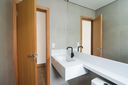 Casa à venda com 220m², 3 quartos e 4 vagas Casa à venda com 220m², 3 quartos e 4 vagasBanheiro da Suíte 1