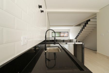 Casa à venda com 220m², 3 quartos e 4 vagas Casa à venda com 220m², 3 quartos e 4 vagasSala/Cozinha