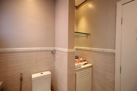 Apartamento à venda com 80m², 2 quartos e 1 vagaBanheiro da Suíte