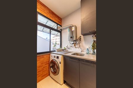 Apartamento à venda com 164m², 2 quartos e 1 vagaÁrea de Serviço