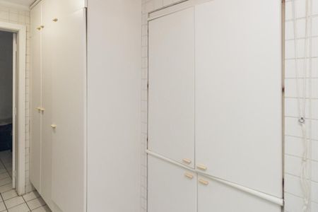 Casa à venda com 350m², 3 quartos e 4 vagas Casa à venda com 350m², 3 quartos e 4 vagasLavanderia
