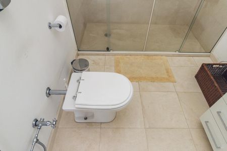 Casa à venda com 350m², 3 quartos e 4 vagas Casa à venda com 350m², 3 quartos e 4 vagasBanheiro 2 - Suíte