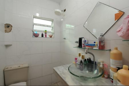 Casa à venda com 175m², 2 quartos e 2 vagas Casa à venda com 175m², 2 quartos e 2 vagasBanheiro Social