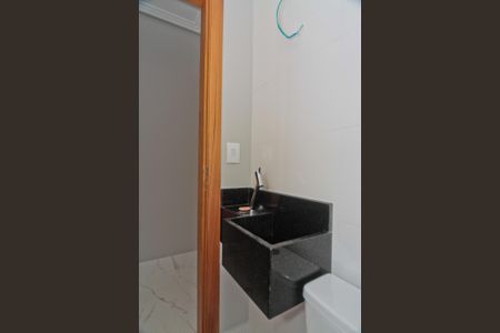 Casa à venda com 160m², 3 quartos e 2 vagas Casa à venda com 160m², 3 quartos e 2 vagasLavabo