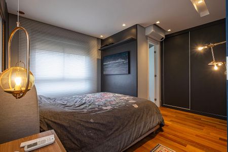 Apartamento à venda com 111m², 2 quartos e 2 vagas Apartamento à venda com 111m², 2 quartos e 2 vagasSuíte