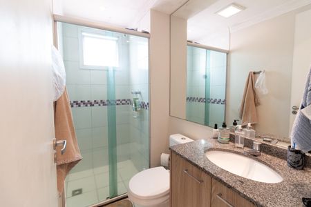 Apartamento à venda com 86m², 3 quartos e 2 vagas Apartamento à venda com 86m², 3 quartos e 2 vagasBanheiro da Suíte