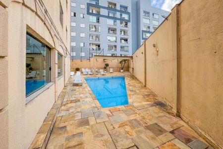 Apartamento à venda com 65m², 2 quartos e 1 vaga Apartamento à venda com 65m², 2 quartos e 1 vagaÁrea comum Piscina