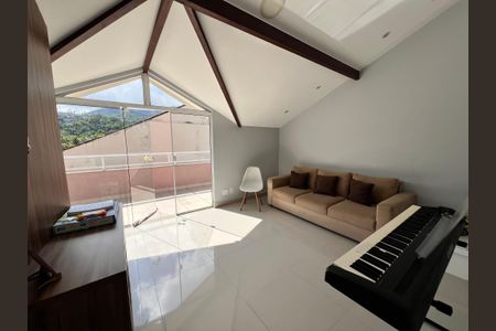 Casa de condomínio à venda com 173m², 7 quartos e 1 vaga Casa de condomínio à venda com 173m², 7 quartos e 1 vagaQuarto 01 Suite