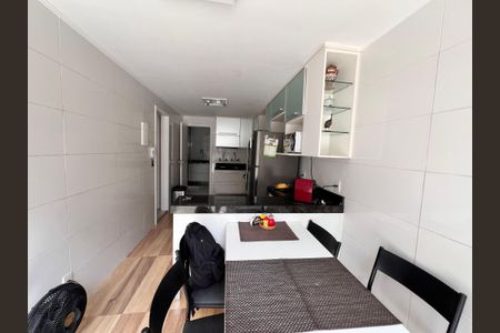 Casa de condomínio à venda com 173m², 7 quartos e 1 vaga Casa de condomínio à venda com 173m², 7 quartos e 1 vagaCozinha