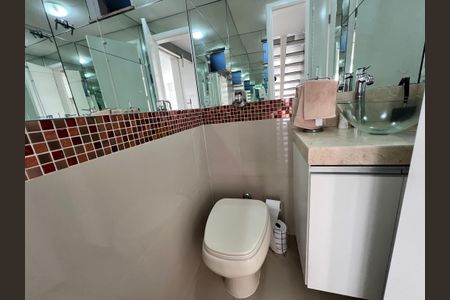 Casa de condomínio à venda com 173m², 7 quartos e 1 vaga Casa de condomínio à venda com 173m², 7 quartos e 1 vagaLavabo Sala