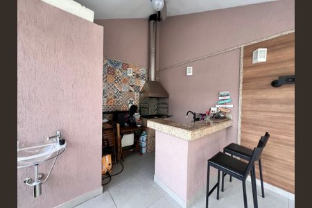 Casa de condomínio à venda com 173m², 7 quartos e 1 vaga Casa de condomínio à venda com 173m², 7 quartos e 1 vagaQuintal / Garagem / Área Gourmet / Piscina