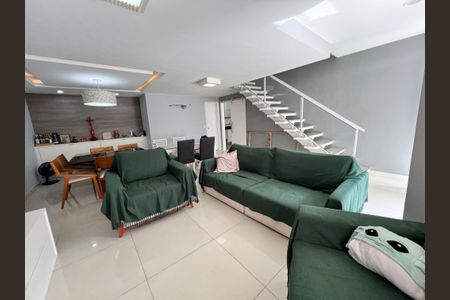 Casa de condomínio à venda com 173m², 7 quartos e 1 vaga Casa de condomínio à venda com 173m², 7 quartos e 1 vagaSala