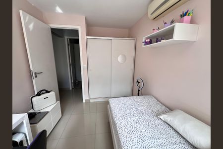 Casa de condomínio à venda com 173m², 7 quartos e 1 vaga Casa de condomínio à venda com 173m², 7 quartos e 1 vagaQuarto 4