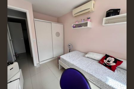 Casa de condomínio à venda com 173m², 7 quartos e 1 vaga Casa de condomínio à venda com 173m², 7 quartos e 1 vagaQuarto 4