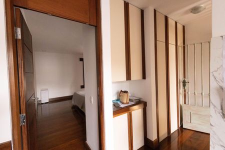 Casa à venda com 563m², 4 quartos e 5 vagasSala 4