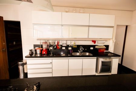 Casa à venda com 563m², 4 quartos e 5 vagasCozinha