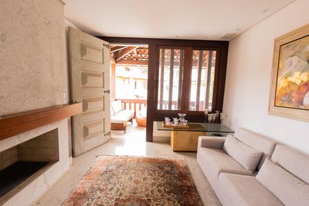 Casa à venda com 563m², 4 quartos e 5 vagasSala 2