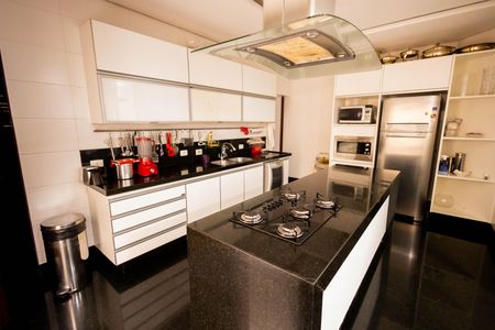 Casa à venda com 563m², 4 quartos e 5 vagasCozinha