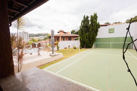 Casa à venda com 563m², 4 quartos e 5 vagasQuadra Esportiva