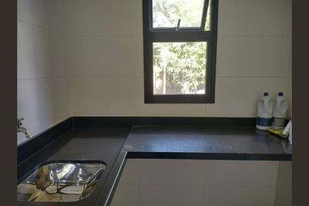 Casa de condomínio à venda com 211m², 4 quartos e 2 vagas