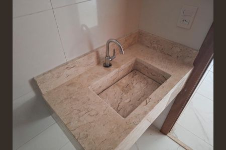 Apartamento à venda com 36m², 2 quartos e sem vaga Apartamento à venda com 36m², 2 quartos e sem vagaBanheiro