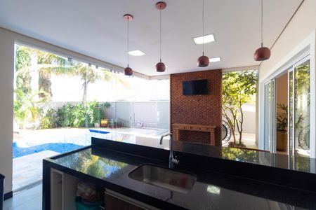 Casa de condomínio à venda com 268m², 3 quartos e 4 vagas Casa de condomínio à venda com 268m², 3 quartos e 4 vagasÁrea comum  Churrasqueira