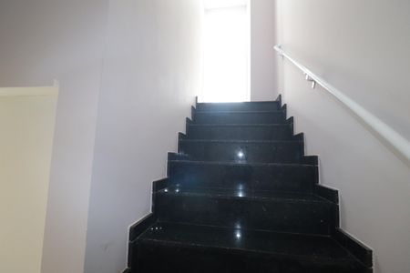 Apartamento à venda com 105m², 2 quartos e 2 vagasEscada Para a Cobertura