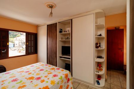 Casa à venda com 185m², 4 quartos e 1 vaga Casa à venda com 185m², 4 quartos e 1 vagaSuíte