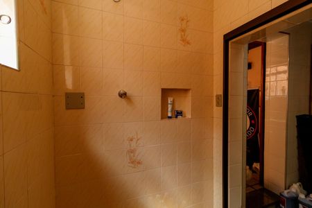 Casa à venda com 185m², 4 quartos e 1 vaga Casa à venda com 185m², 4 quartos e 1 vagaBanheiro 2